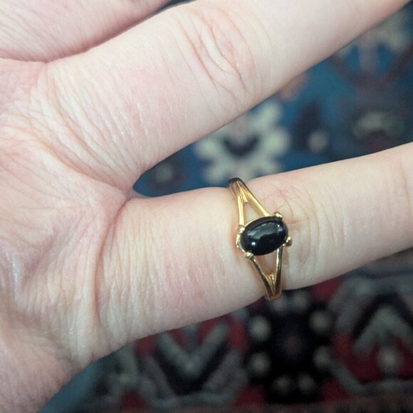 Vintage Dainty Onyx 18K Gold Ring Prong Faceted Stamped Estate Regency Victorian - Picture 6 of 8